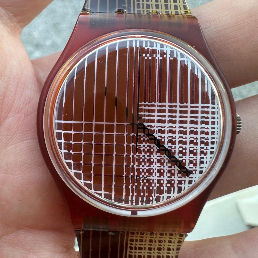 Vintage 1995 Swatch Ecran GR124 Burgundy Brown Grid Quartz Watch Swiss Made Case